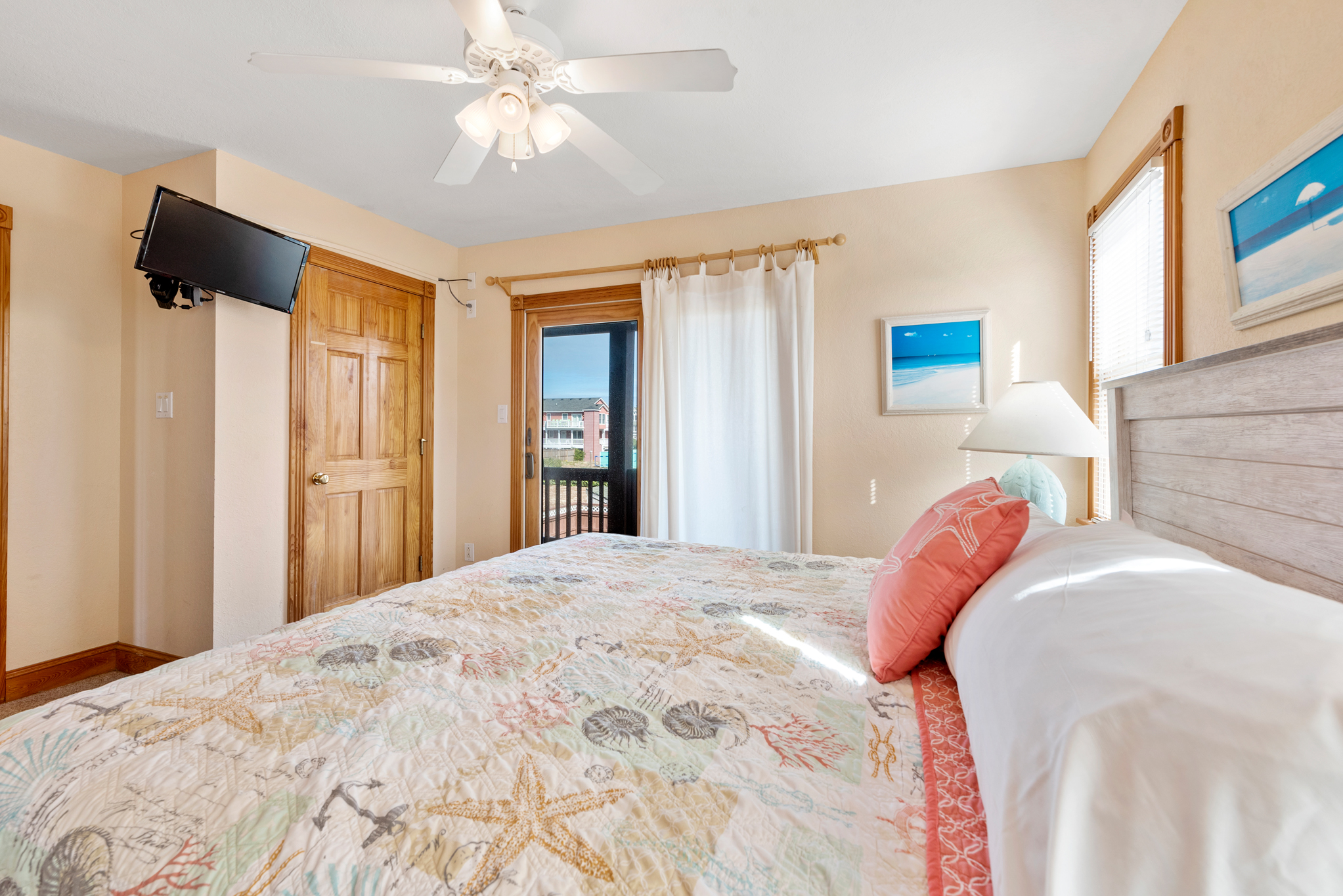 JR50: 400 Feet To The Beach | Mid Level Bedroom 2