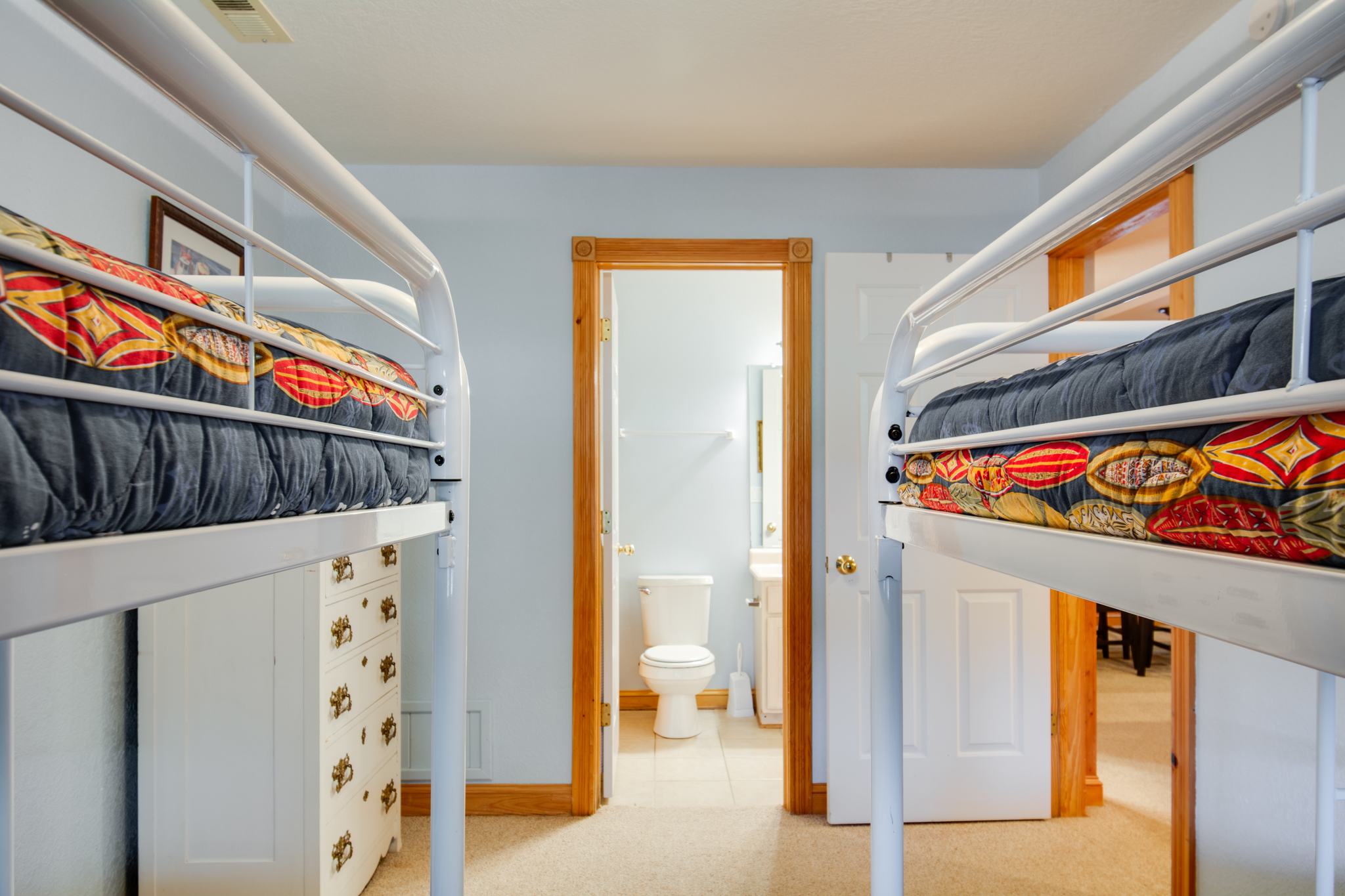 DE08: Shore Beats Work | Bottom Level Bedroom 3