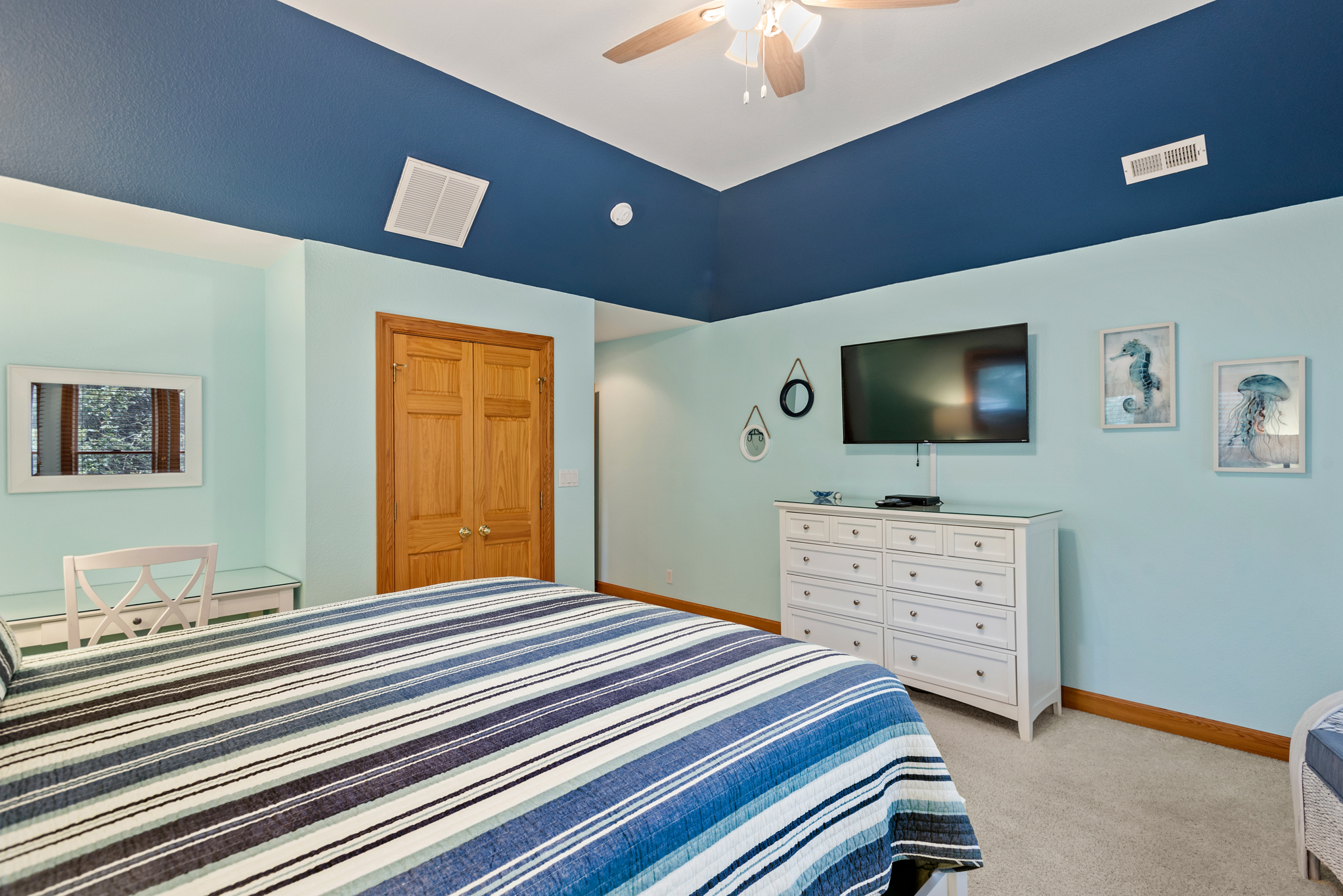 CC176: Beach ParTee Time | Top Level Bedroom 4