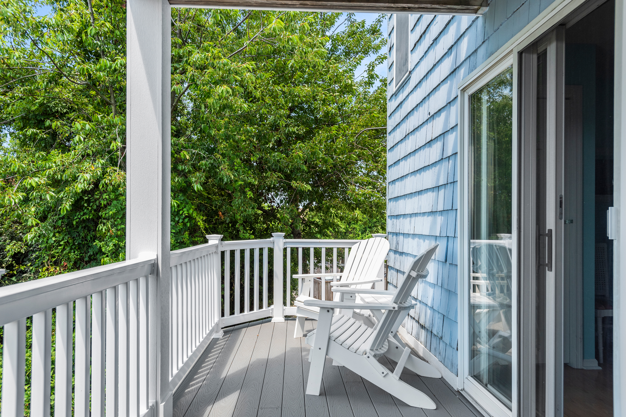 WH601: Landes Dream l Mid Level Bedroom 2 Covered Deck