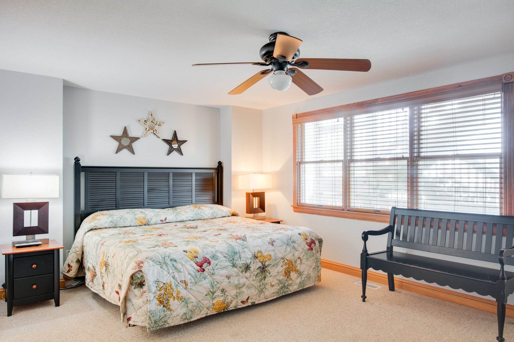 DE08: Shore Beats Work | Mid Level Bedroom 5