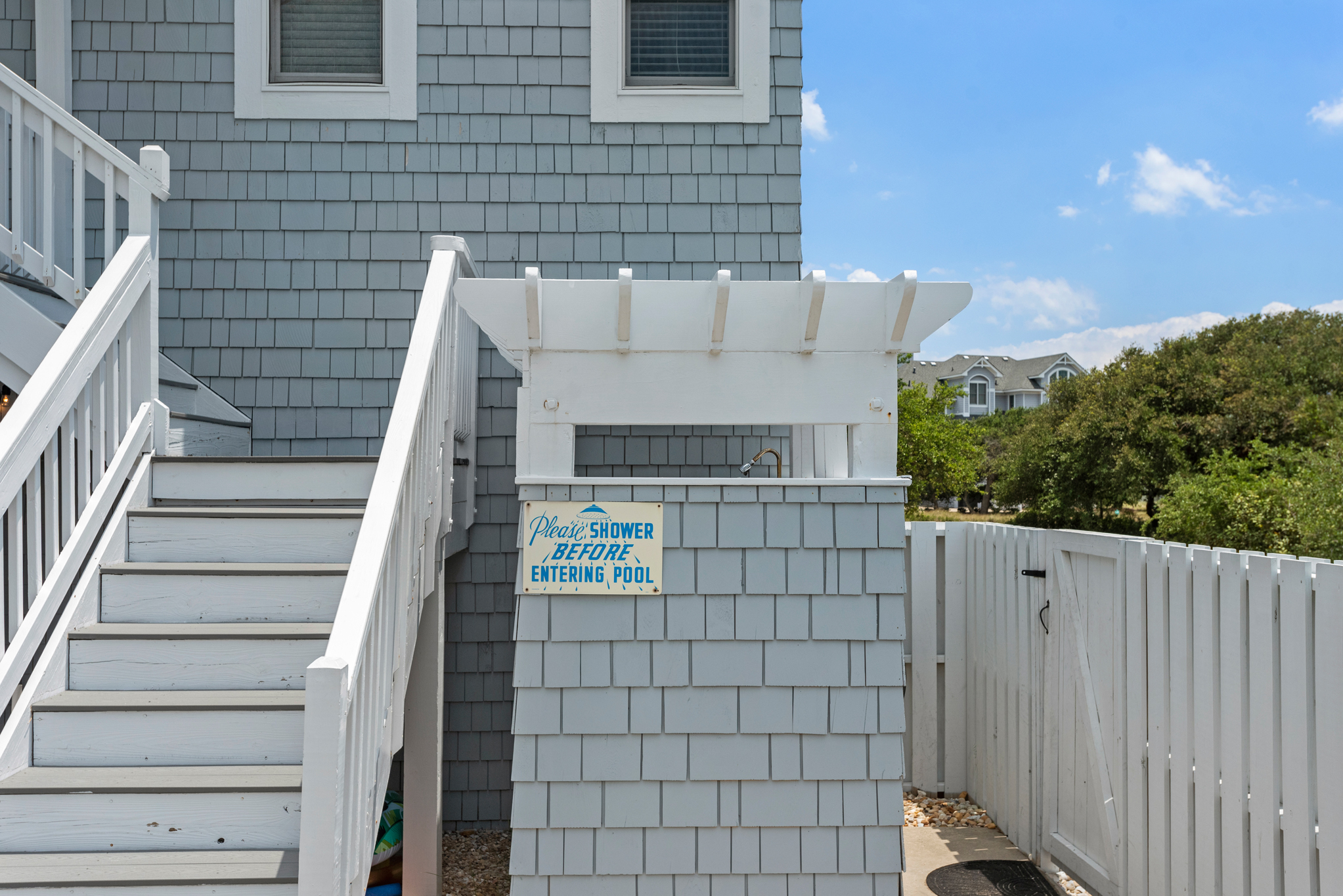 PI07: Island Breeze | Pool Area w/ Outside Shower