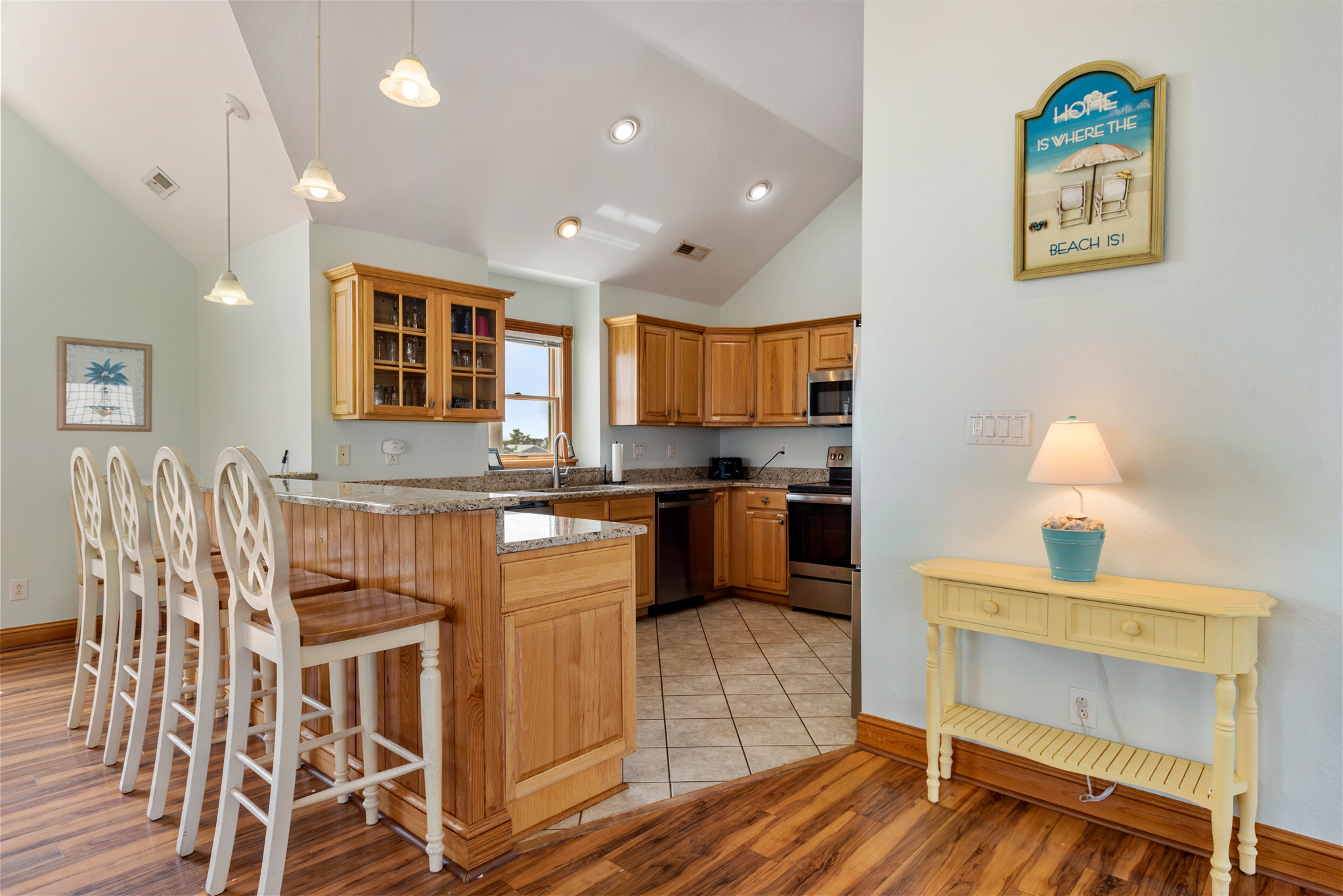 JR50: 400 Feet To The Beach | Top Level Kitchen
