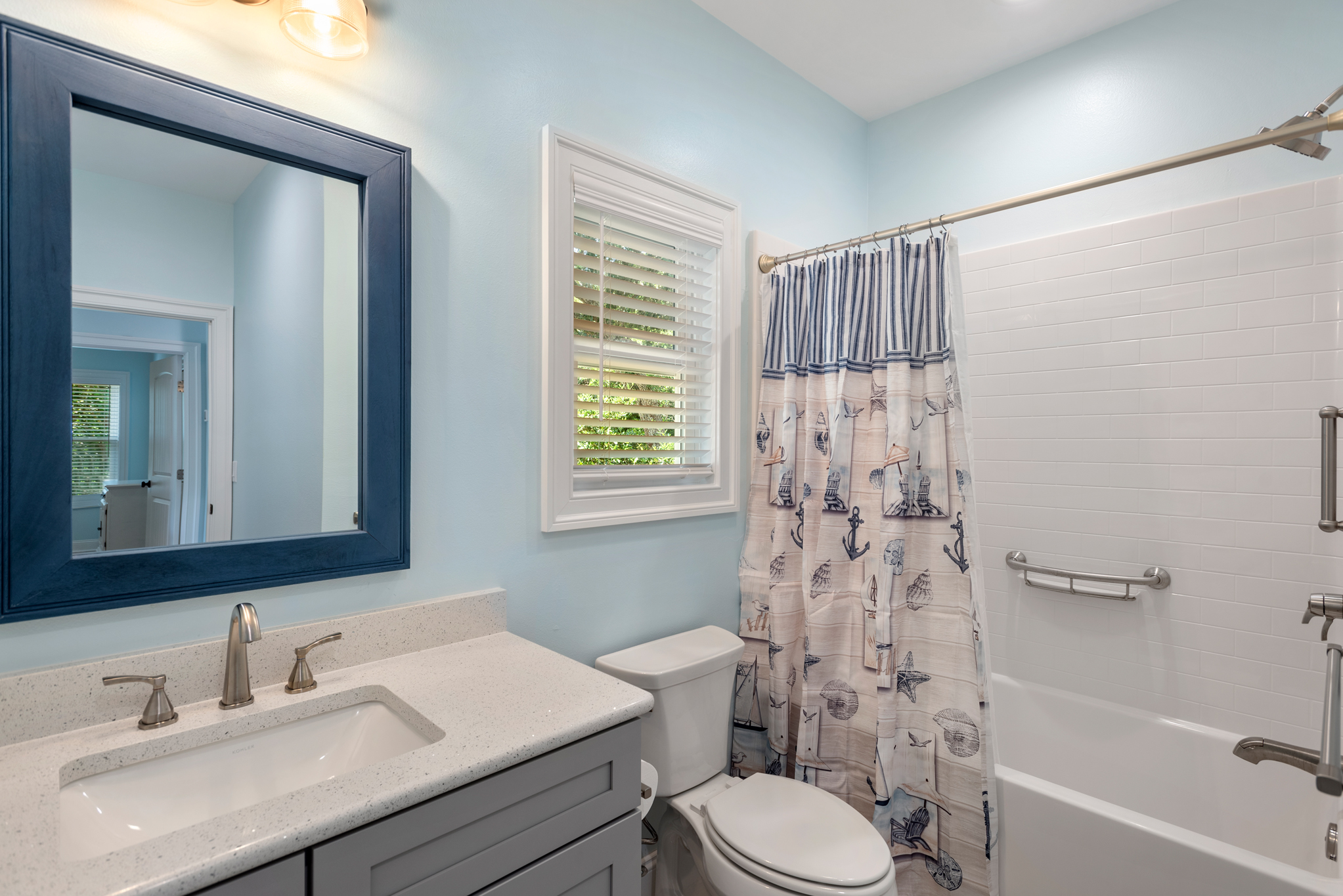 JR9706: Tranquility Cove | Top Level Hall Bath