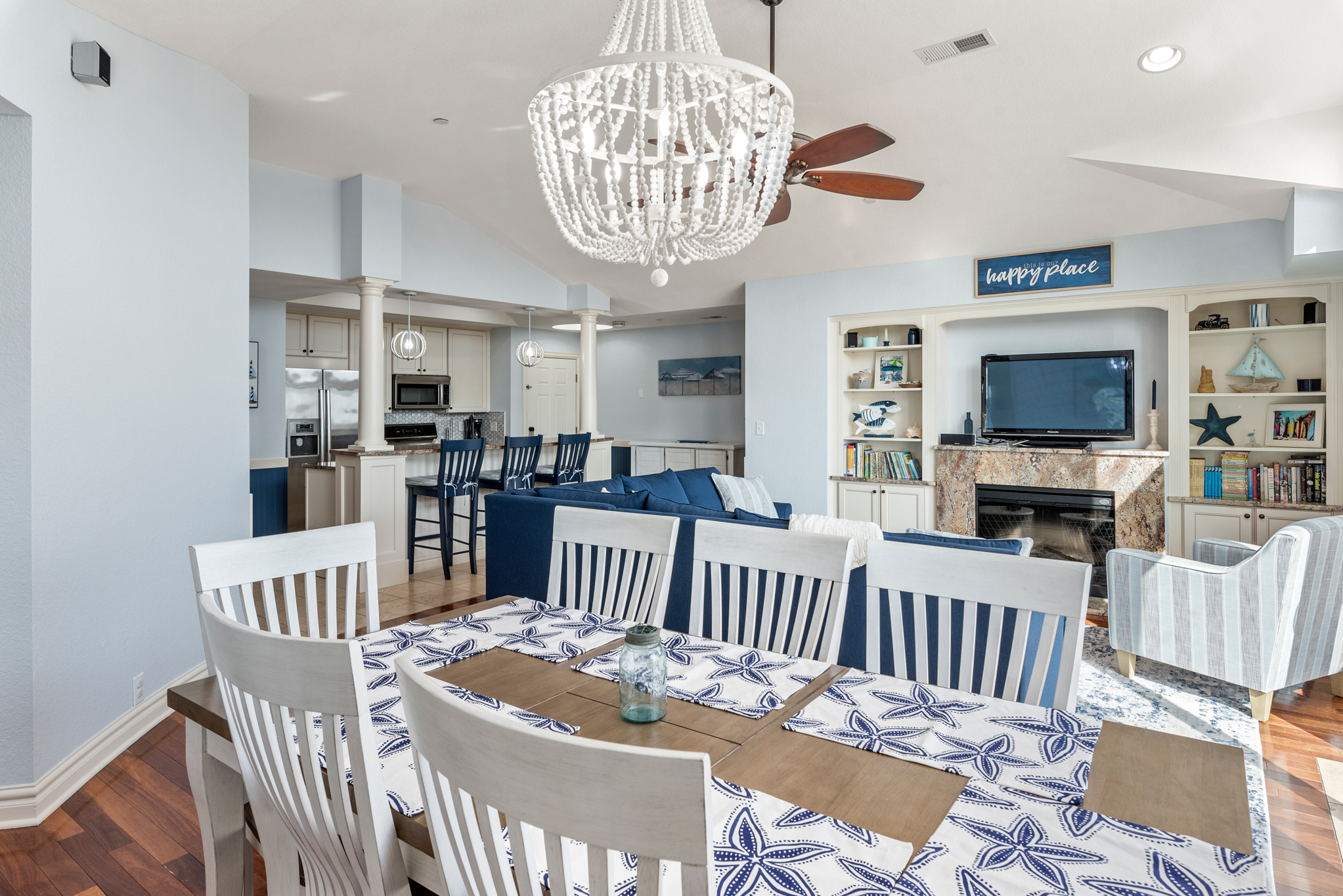CSC4A: OBX Driftwood | Dining Area