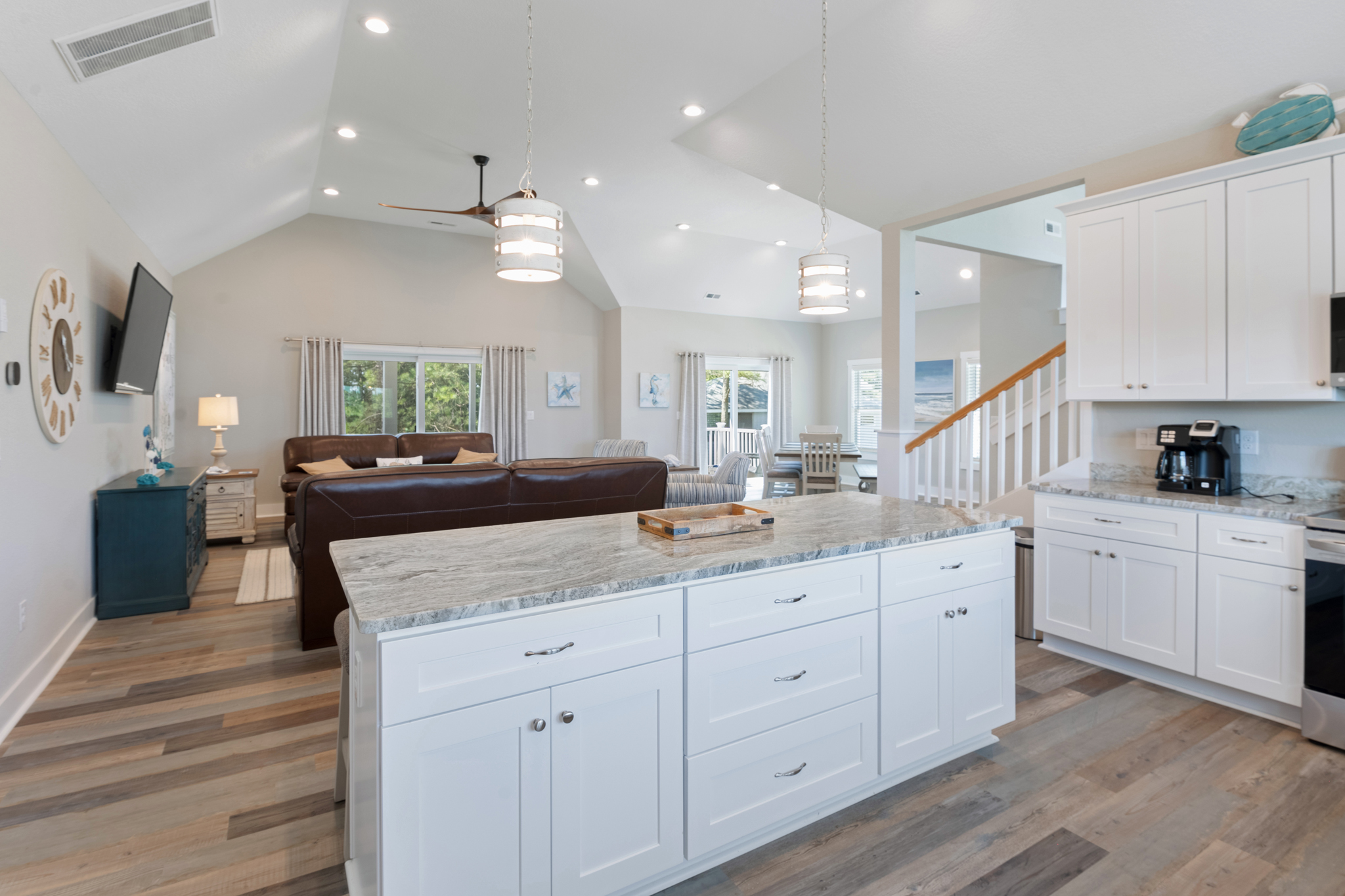 CL592: Three Stooges | Top Level Kitchen