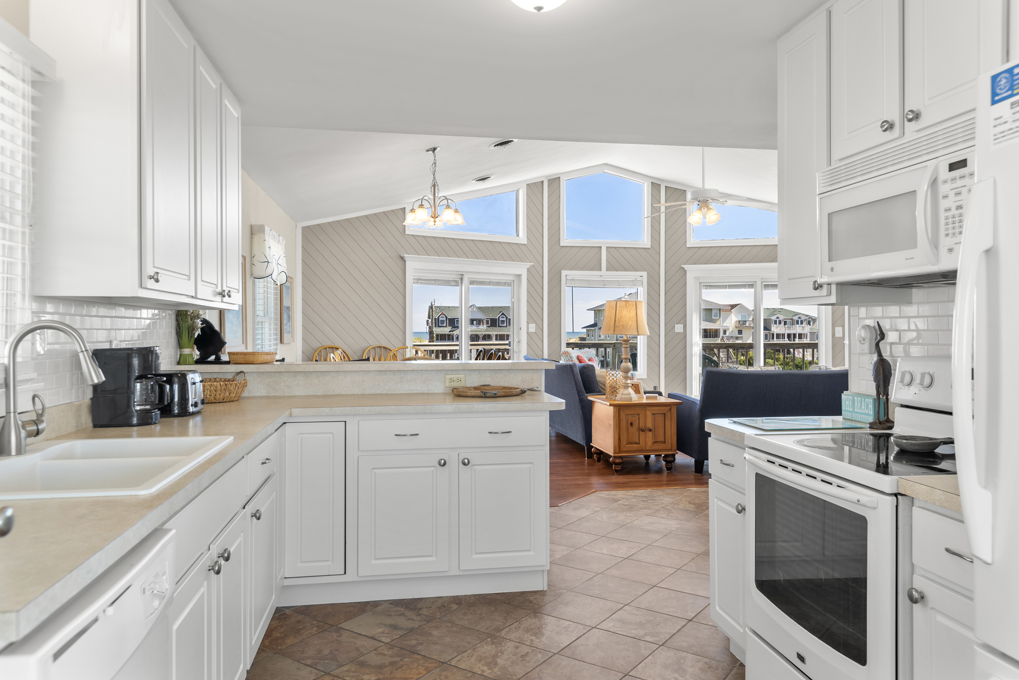 SN2712: Beach Dugout | Top Level Kitchen