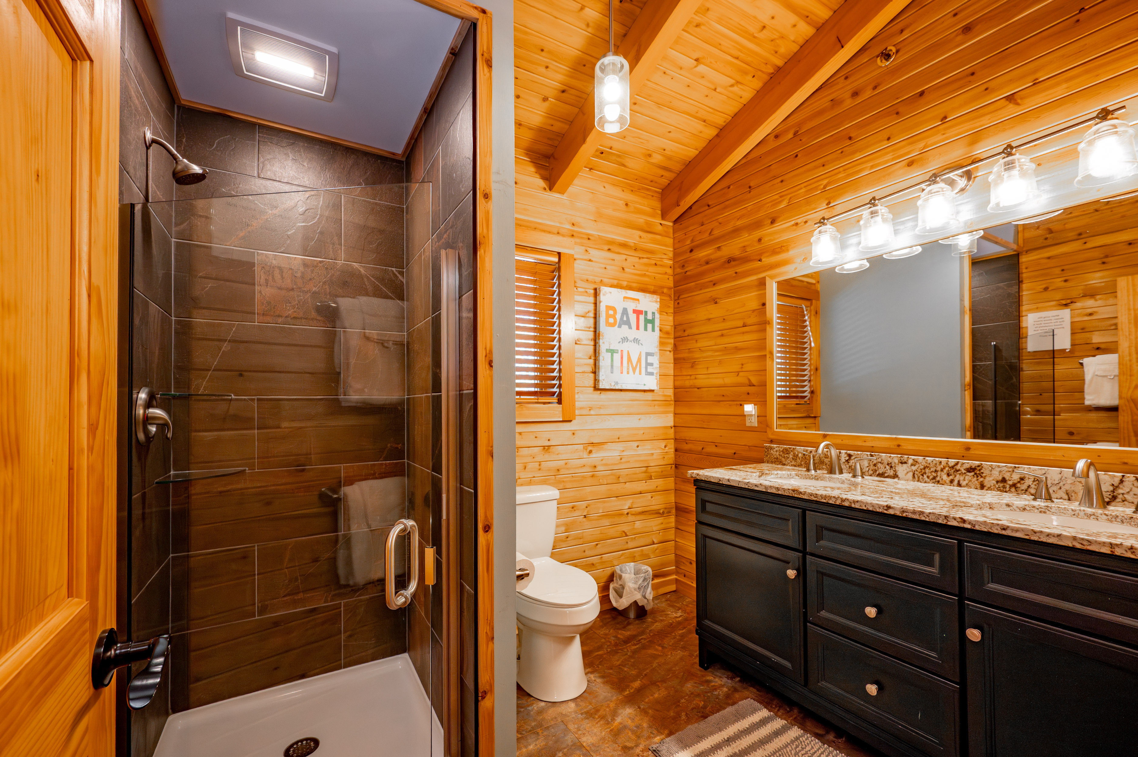 Upper Level Shared Bath