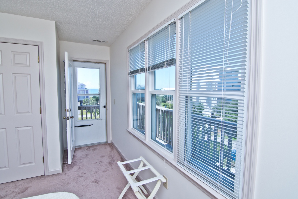 Queens Room has Oceanviews