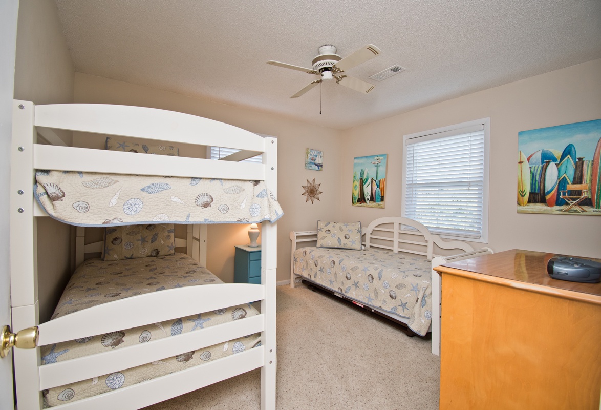 Bedroom with Twin Bunk / Twin Day Bed with Trundle