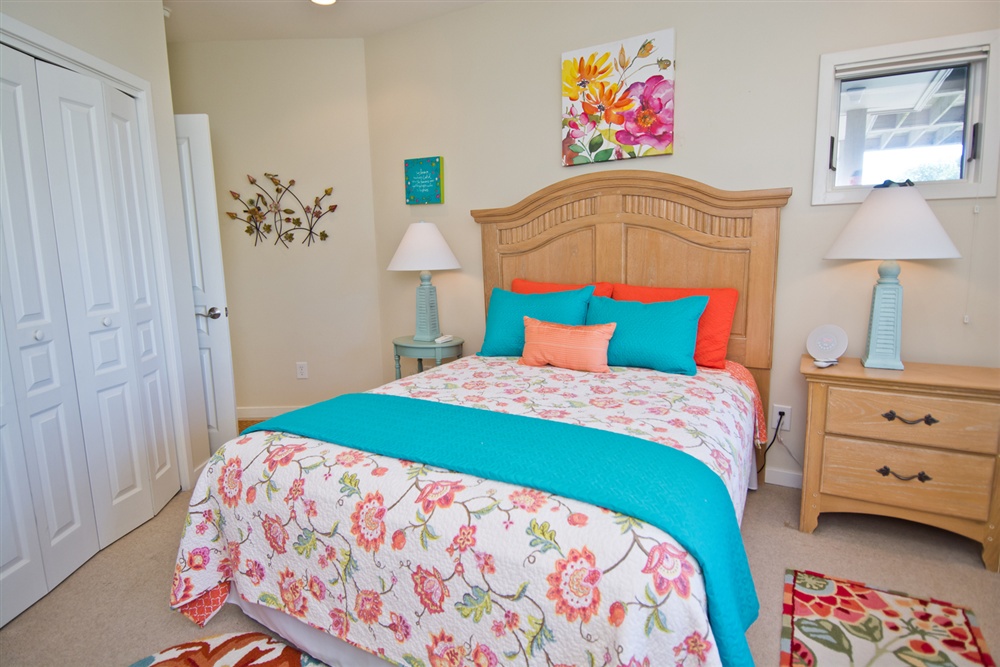 Queen Bedroom