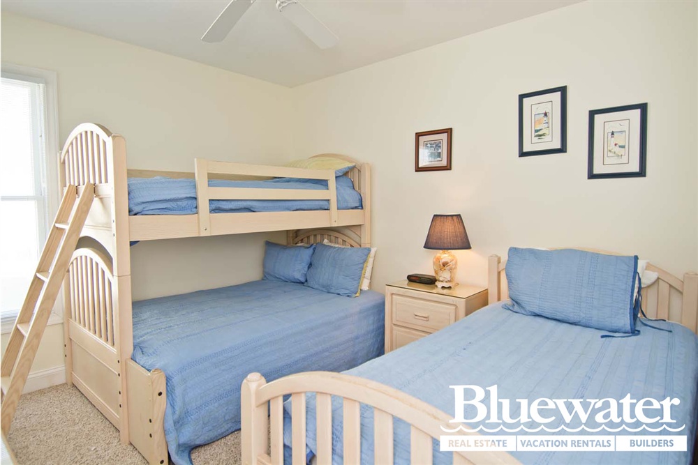 Level One Bedroom with Twin and Double / Twin Bunk Bed