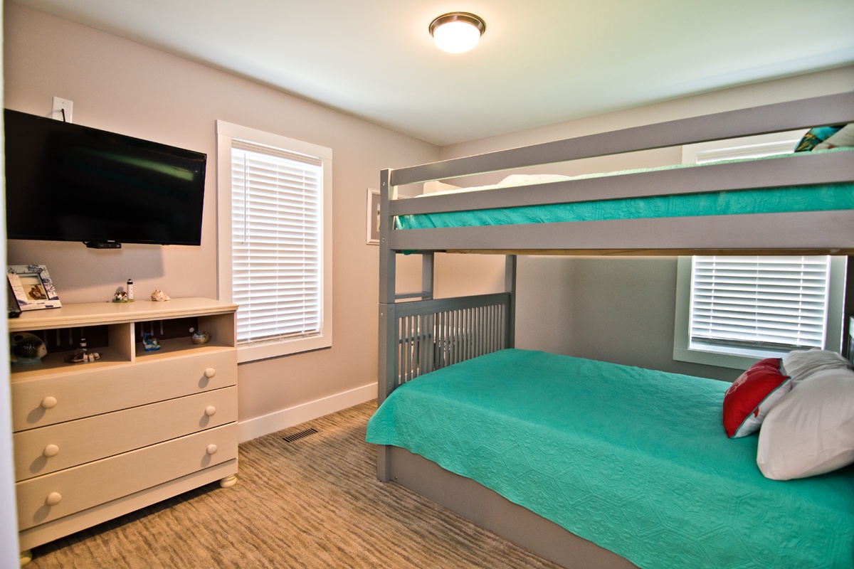 Level One Bedroom with Double/Double Bunk with Twin Trundle