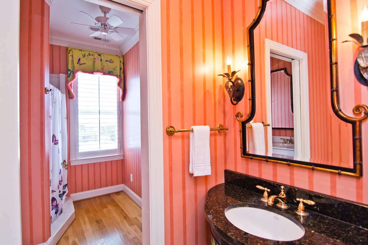 Carriage House At Water's Edge