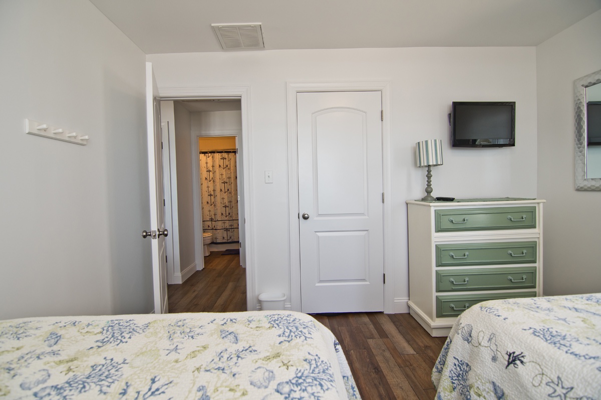 Captain's Quarters East