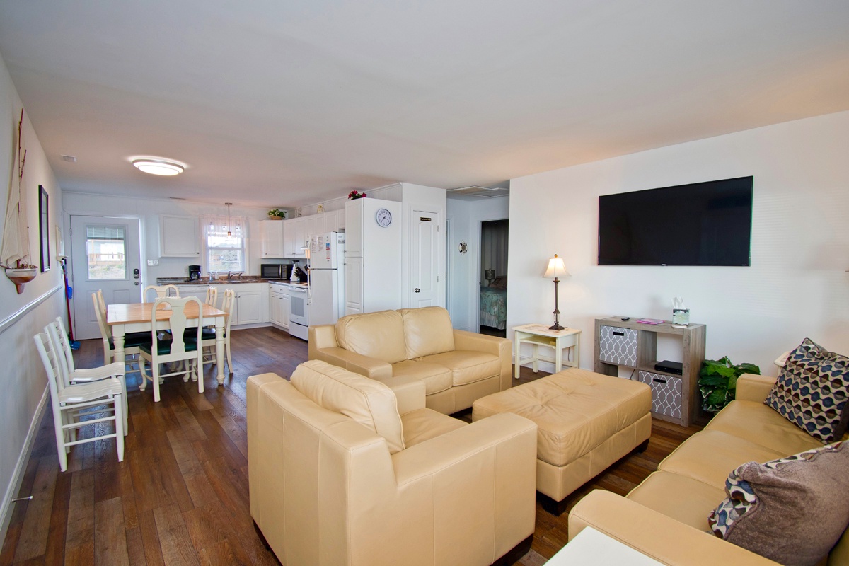 Captain's Quarters East