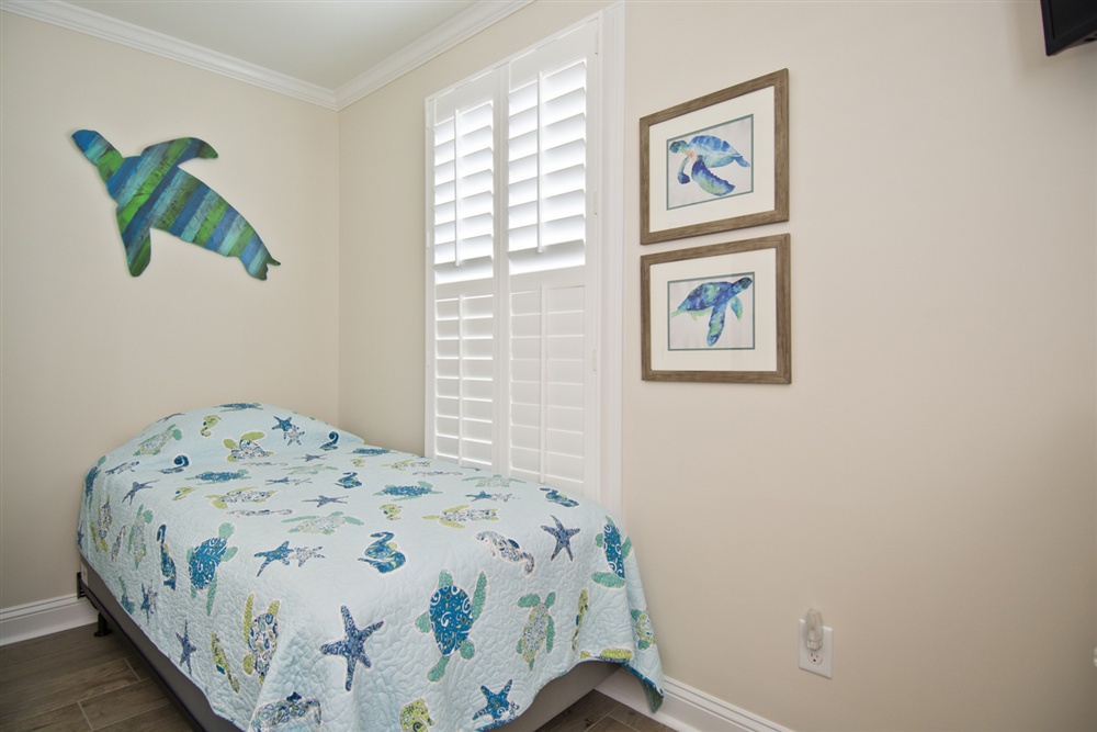 Bedroom with Double and Twin