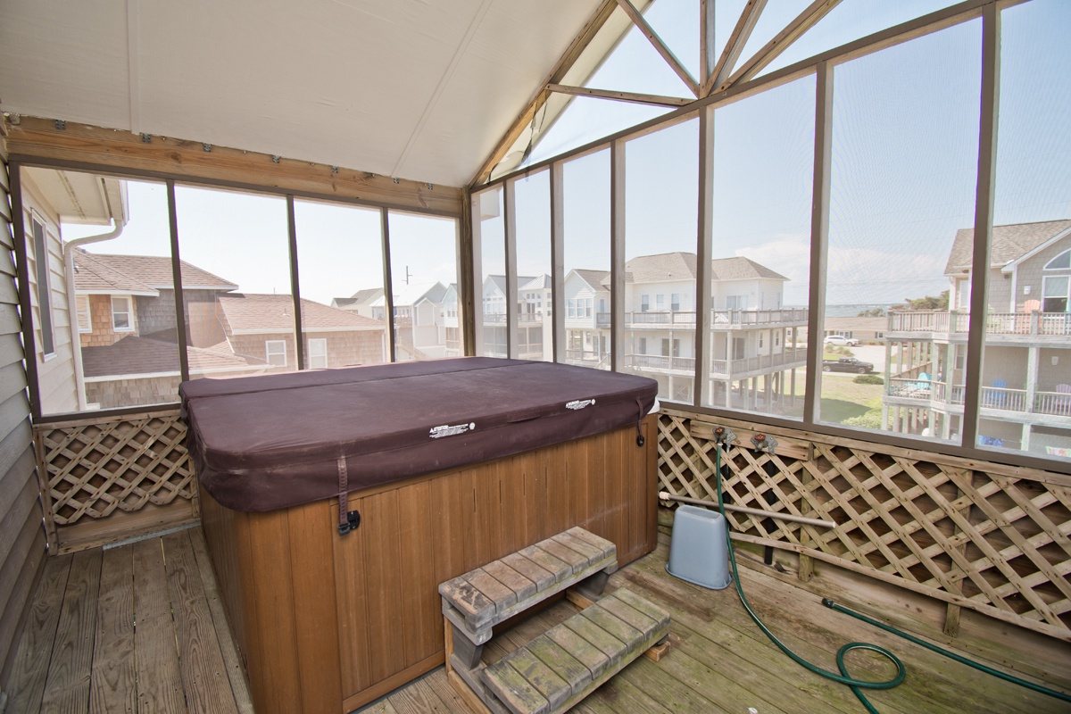 Hot Tub off Kitchen in Screen Porch