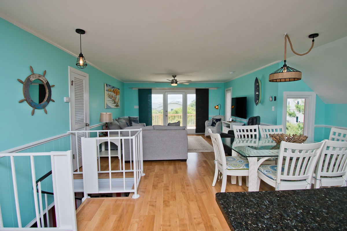 Level One Dining / Living