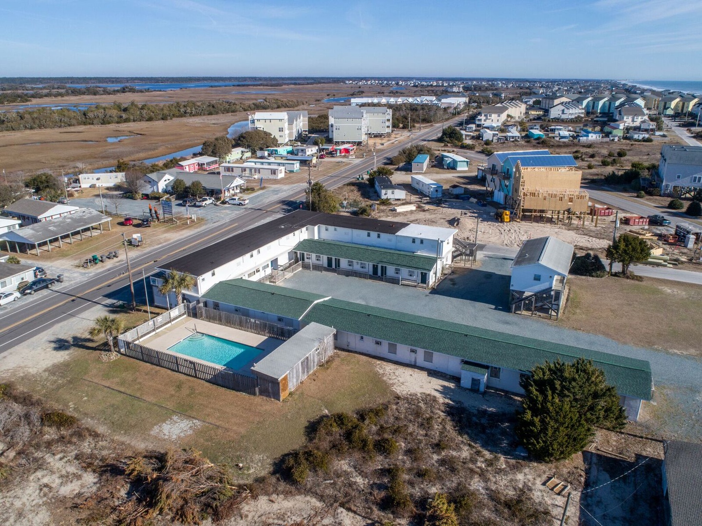 8 Loggerhead Aerial Showing Pool b