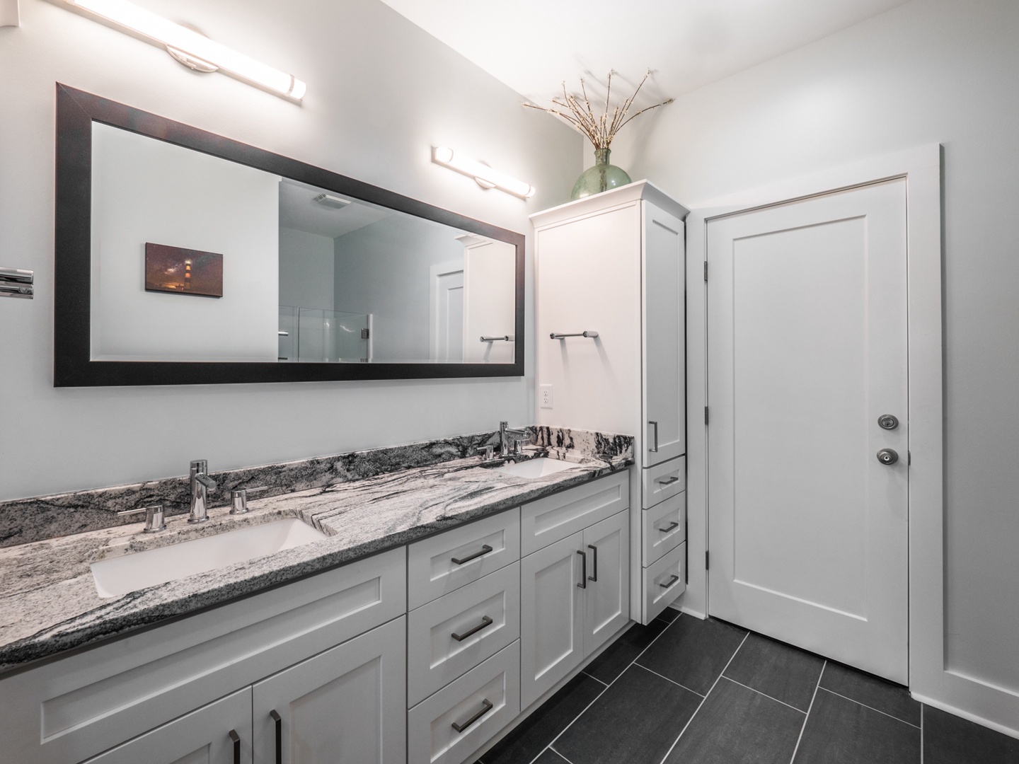 11 Q18-large-2000px - master bath