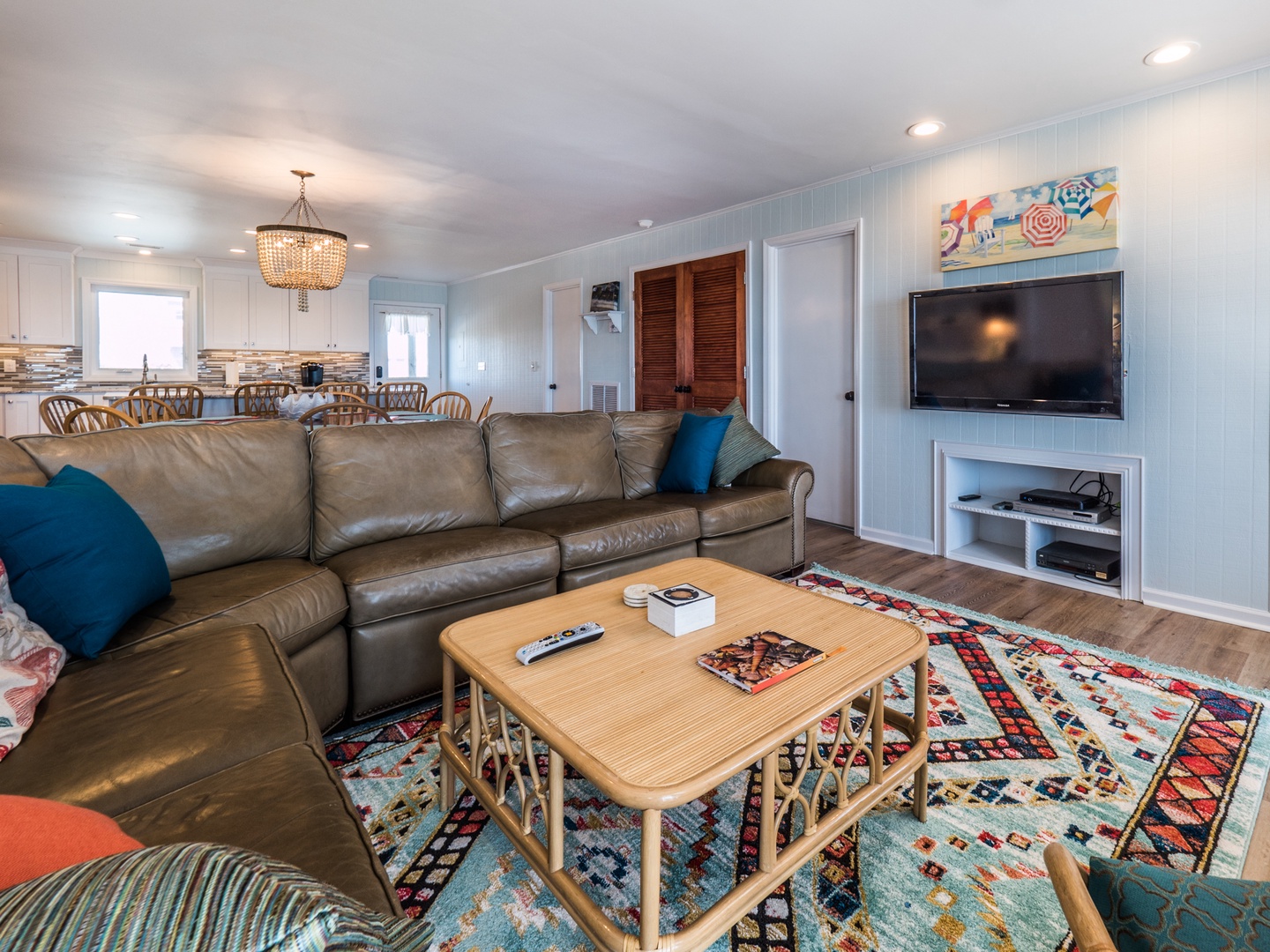 2 Q01-large-2000px - living area