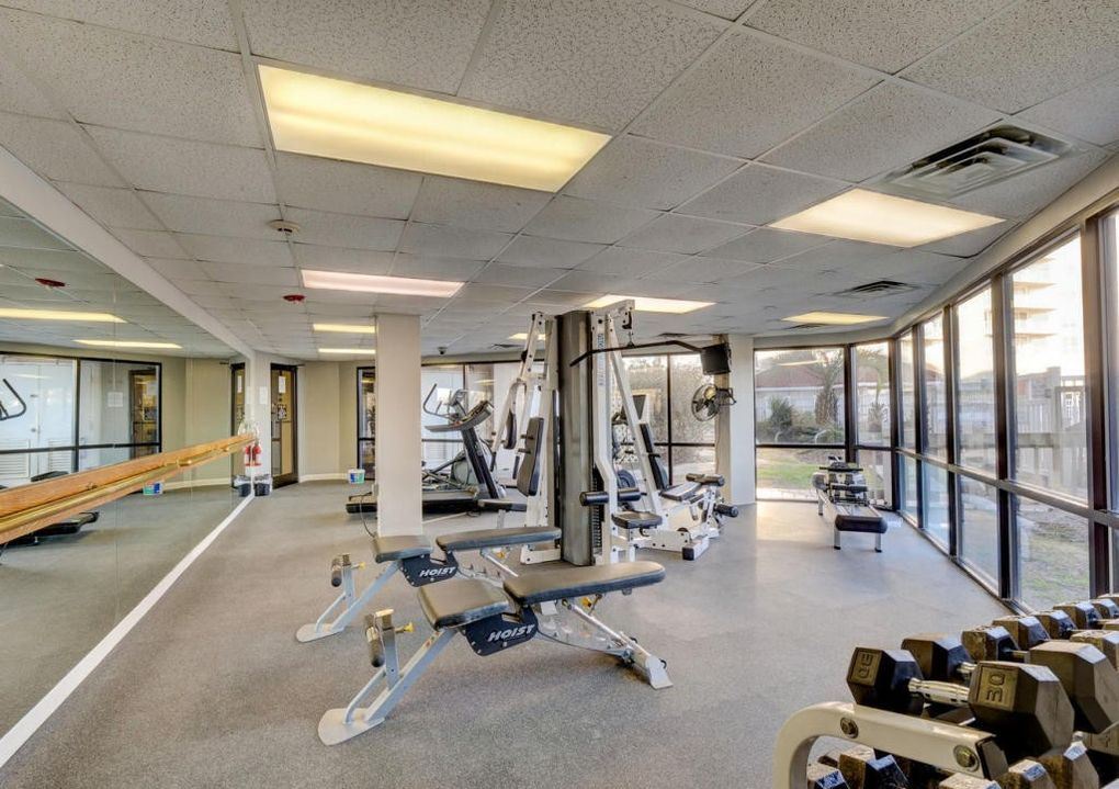 15 883 comm gym b