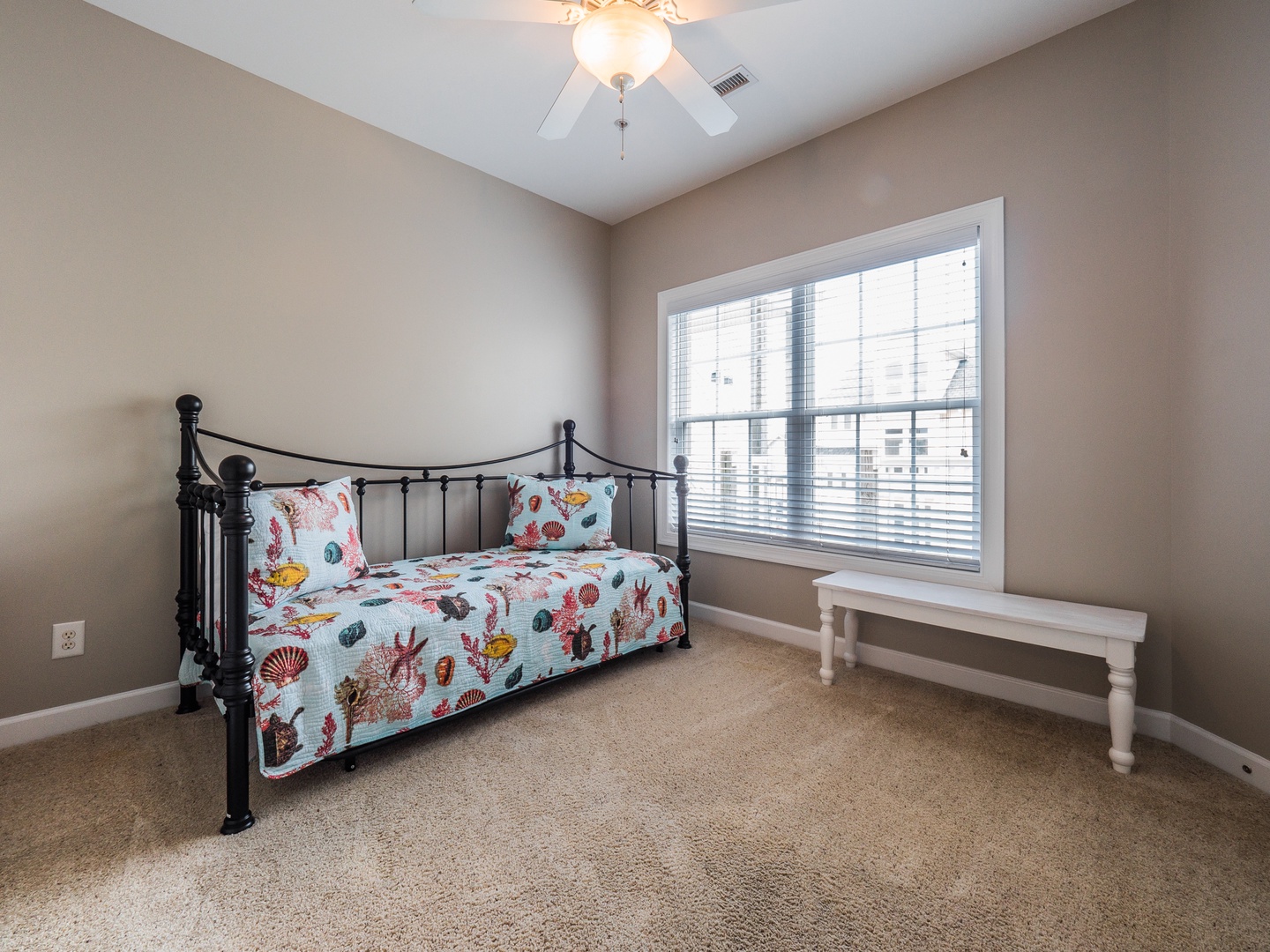 13 Q14-large-2000px - day bed