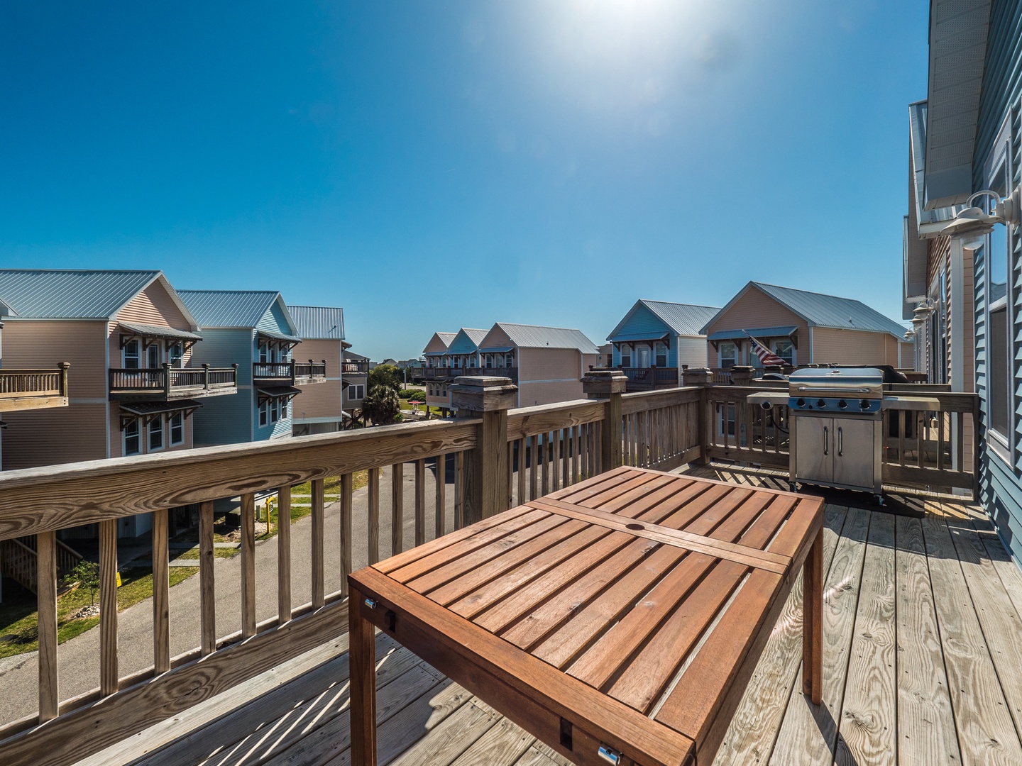 22 Q03-large-2000px - top deck