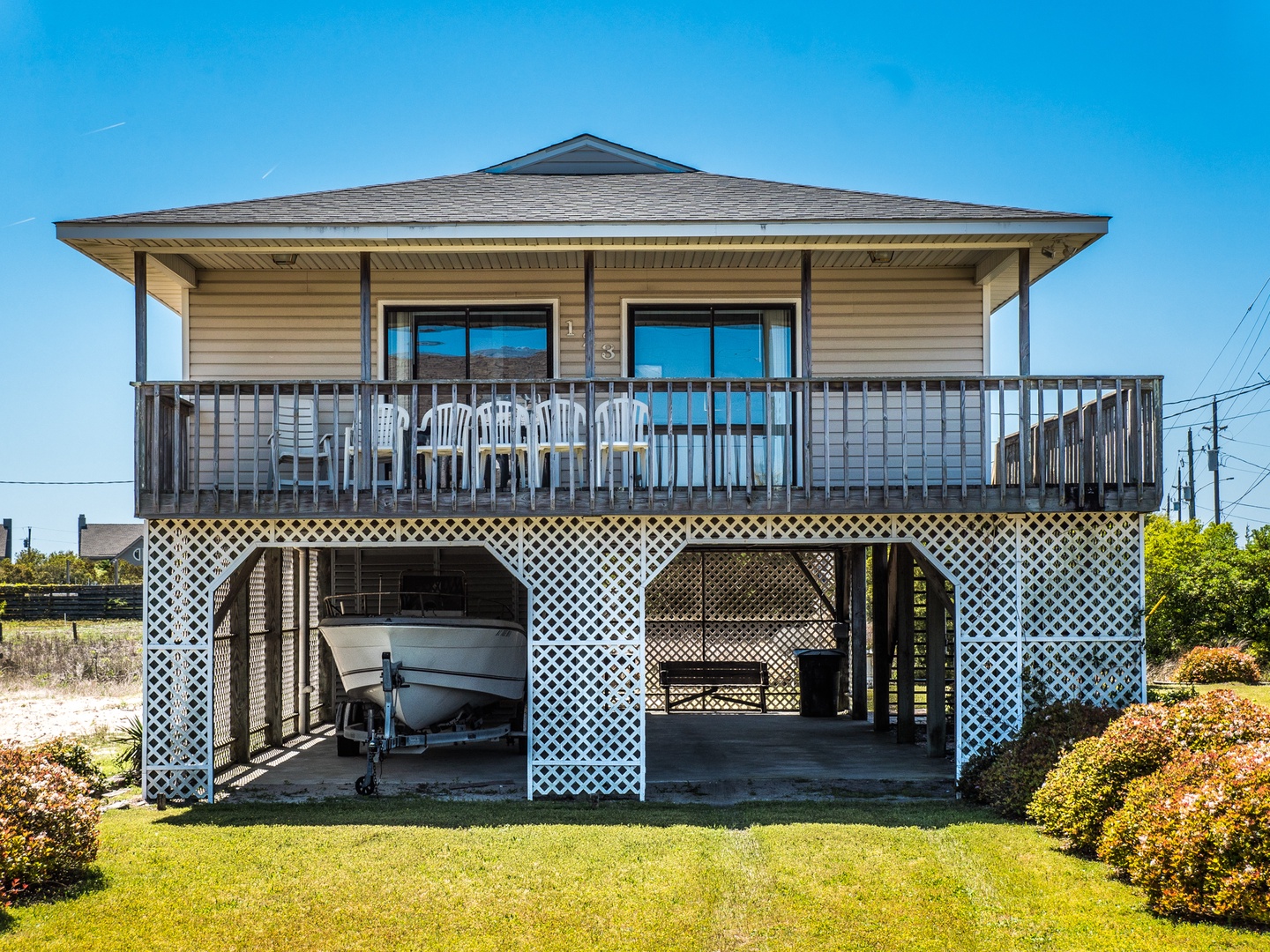 2 Q17-large-2000px - front of  house