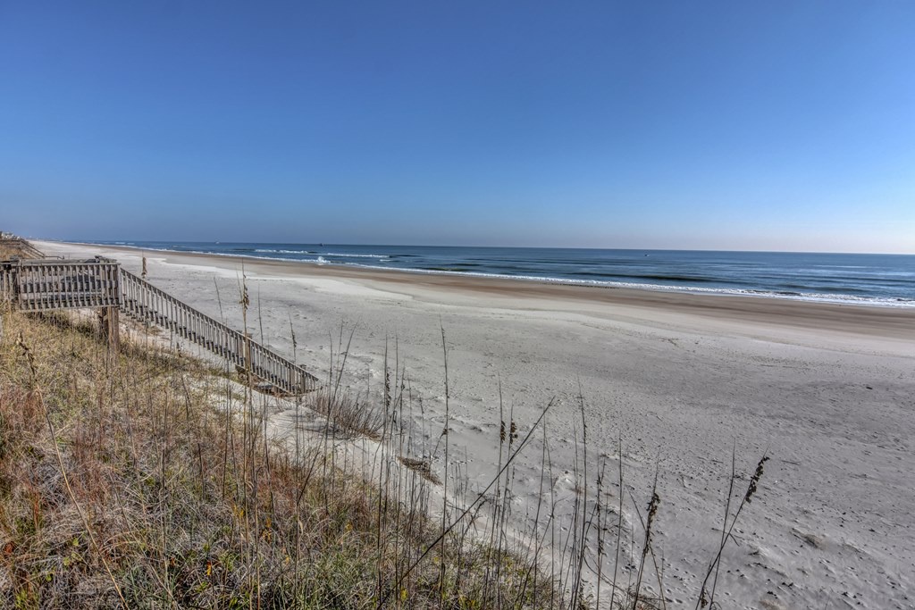 23 215 Kirks Memas Beach ocean view from walkway by UM 477345