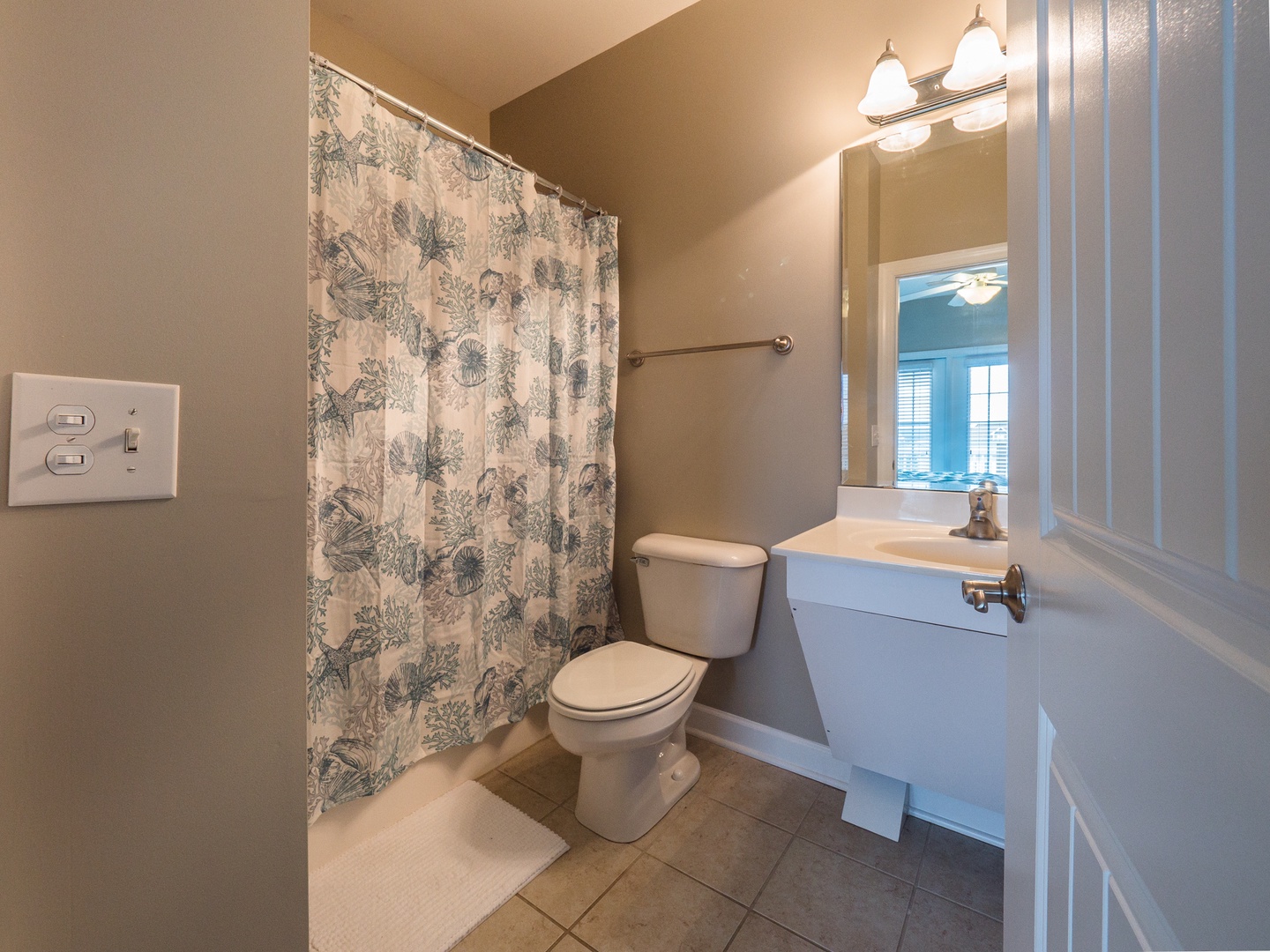 12 Q13-large-2000px - bath 1