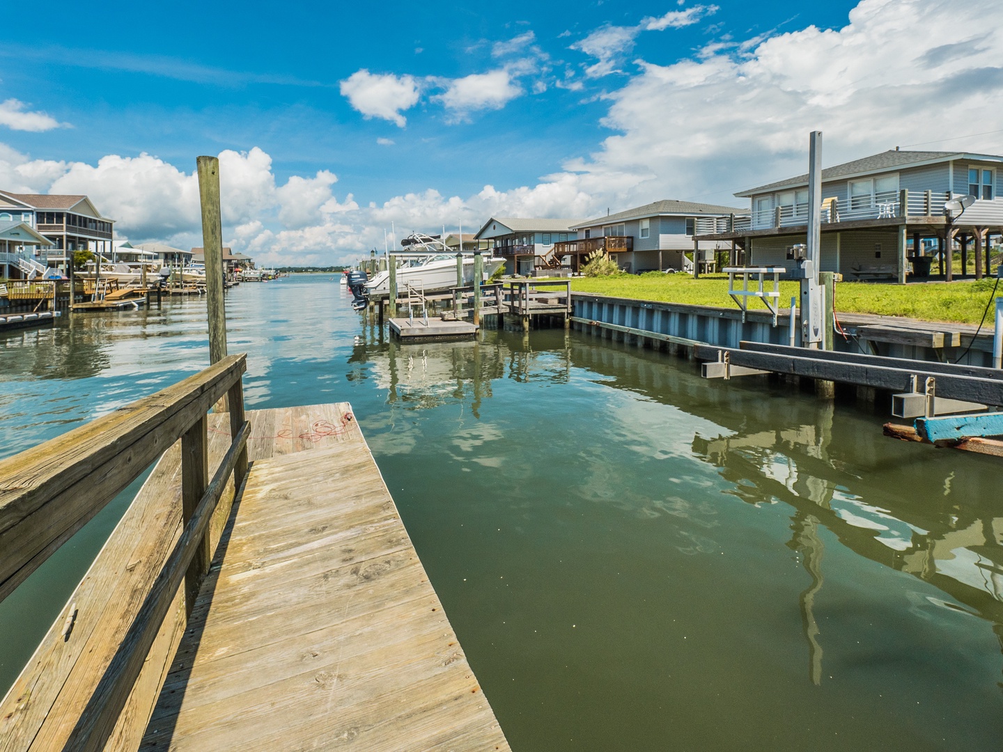 26 Q27-large-2000px - view of sound from dock