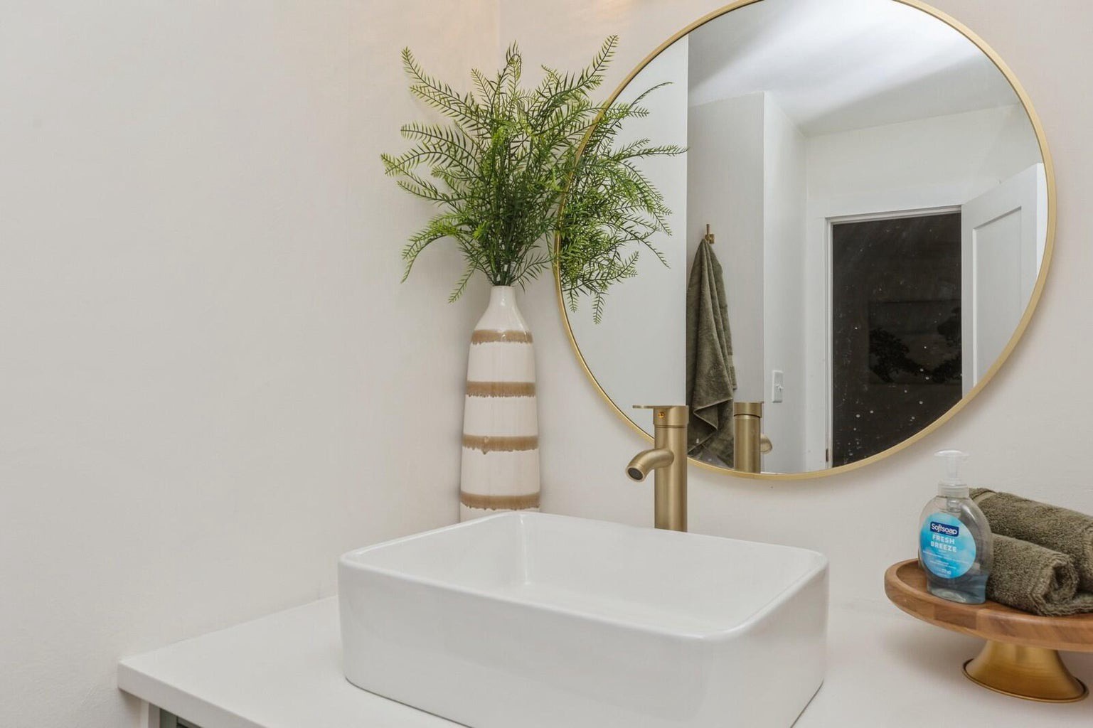 Ensuite bathroom with shower and tub combo