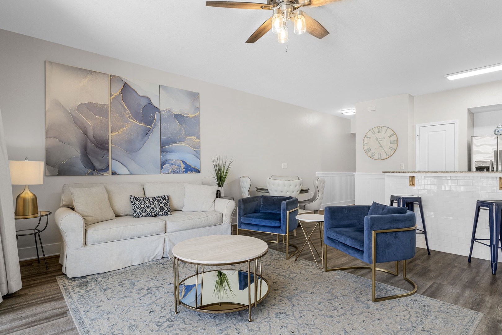 Living room area with Sleeper Sofa-Sleeps 2