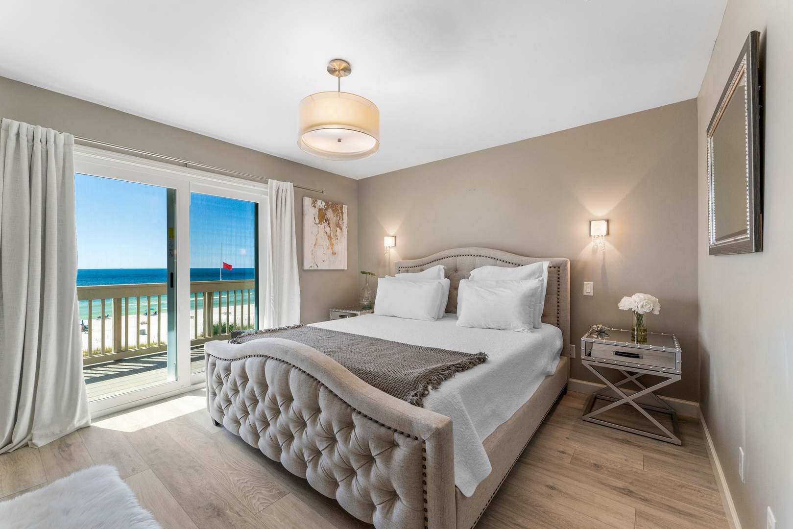 Master with king bed & private balcony