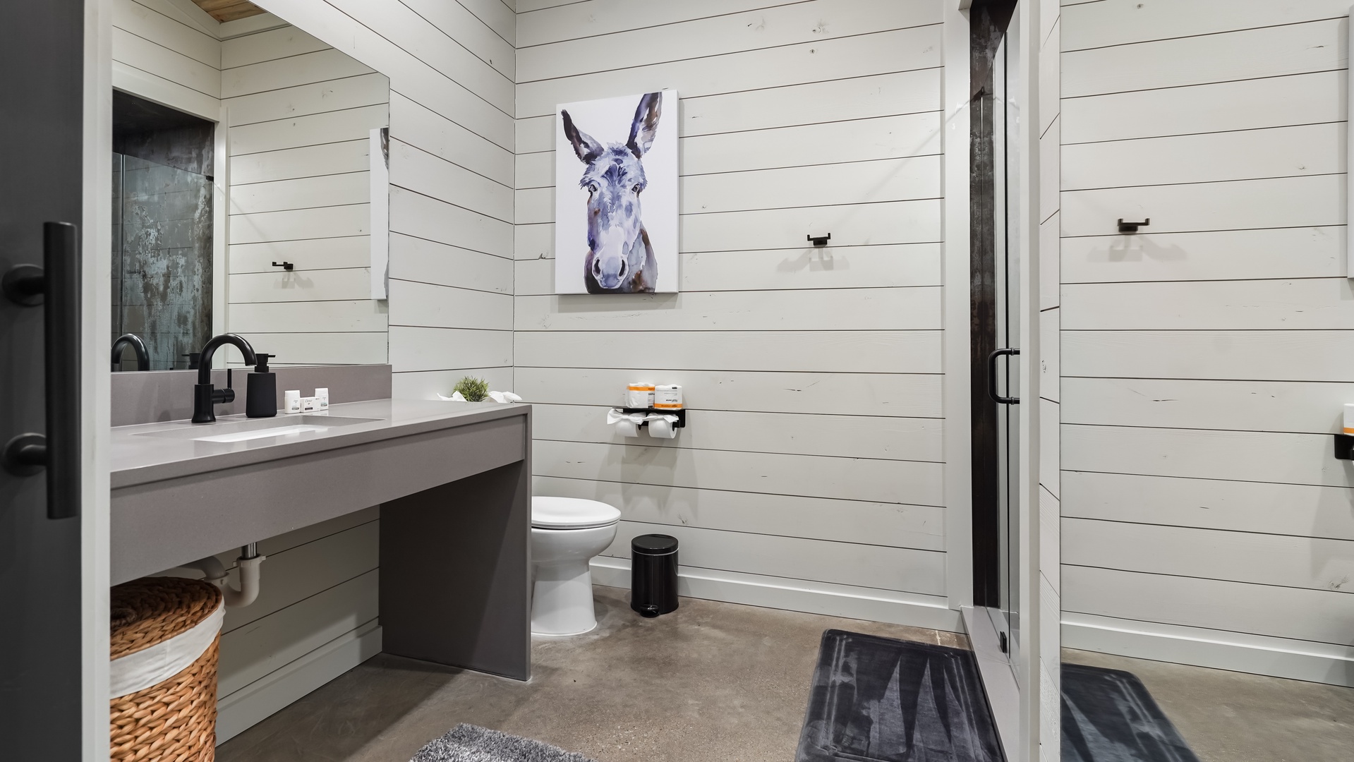 Full bathroom