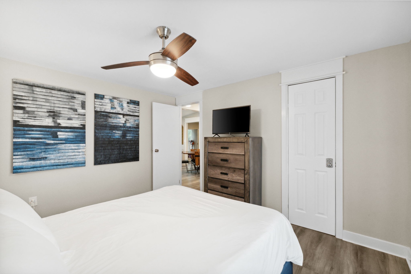 Queen bedroom