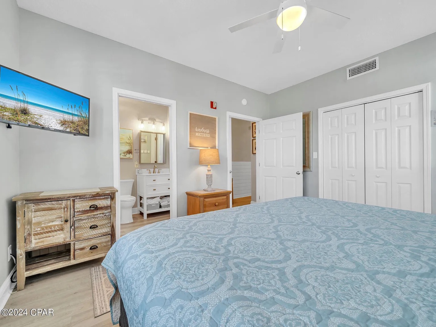 Master bedroom with king bed (sleeps 2)