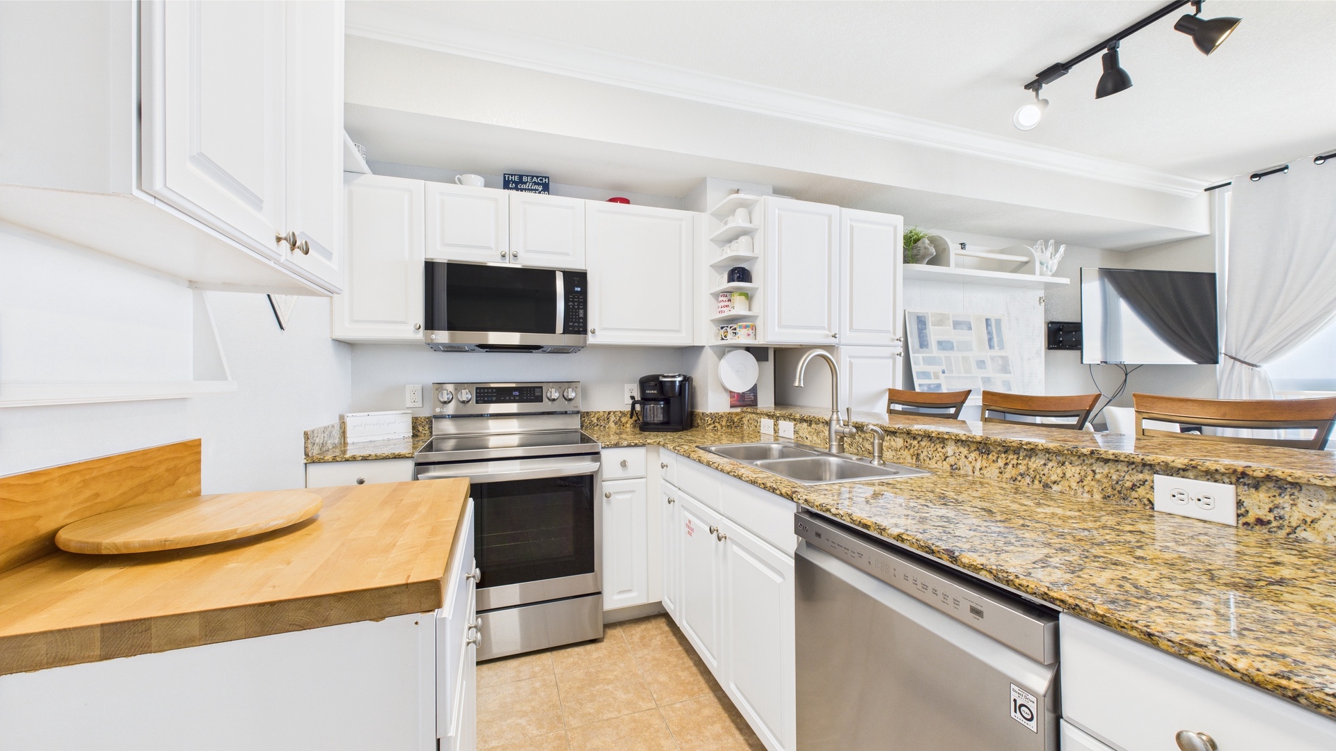 Full kitchen with all the cooking essentials