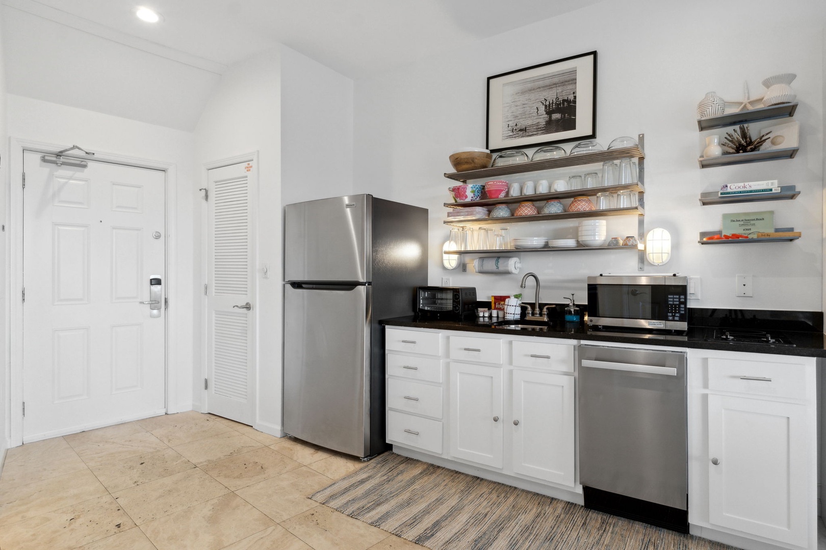 Full kitchen