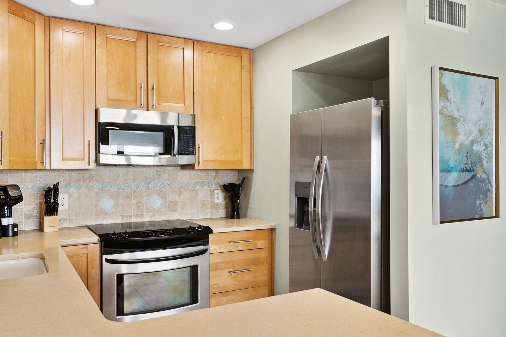 Full kitchen