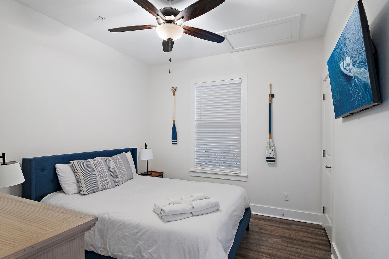 Queen guest bedroom
