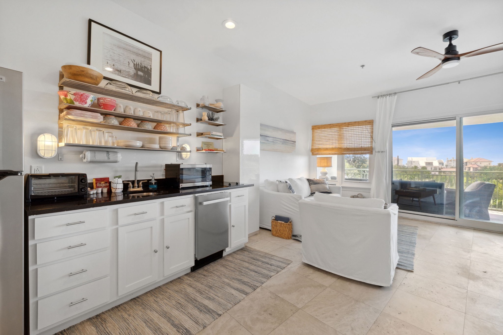 Full kitchen