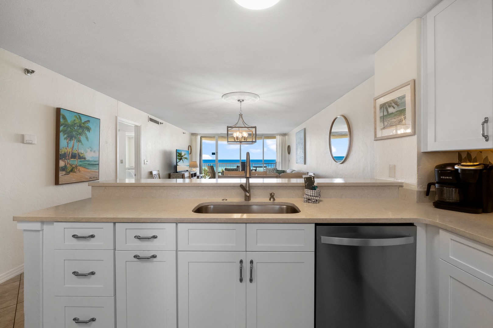 Full kitchen