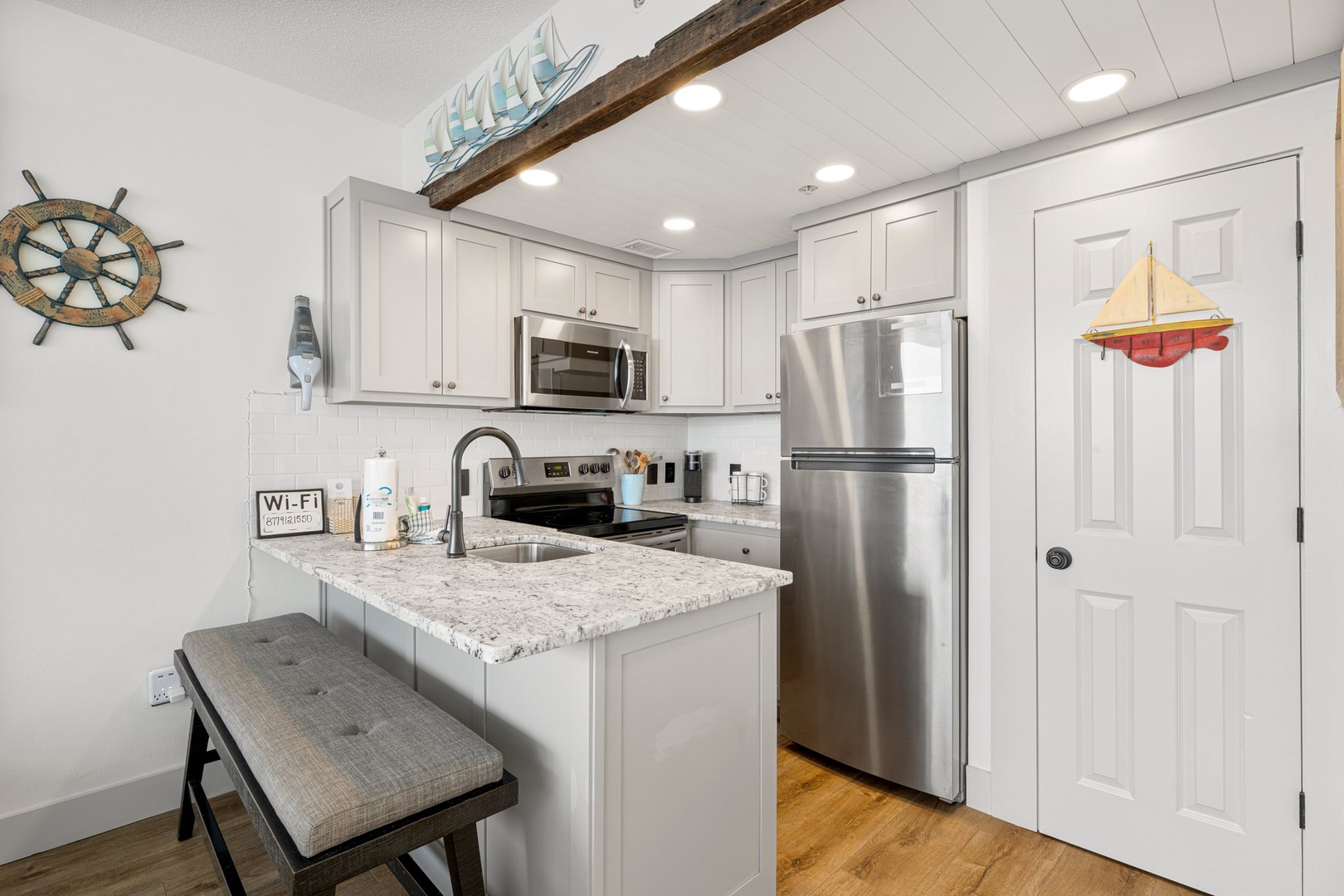 Full kitchen
