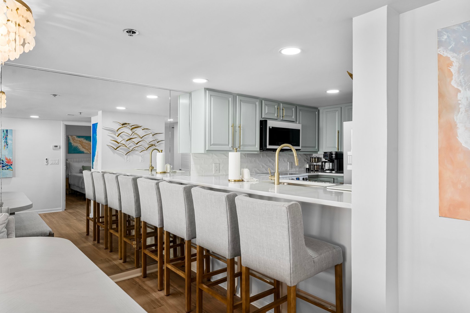 Full kitchen