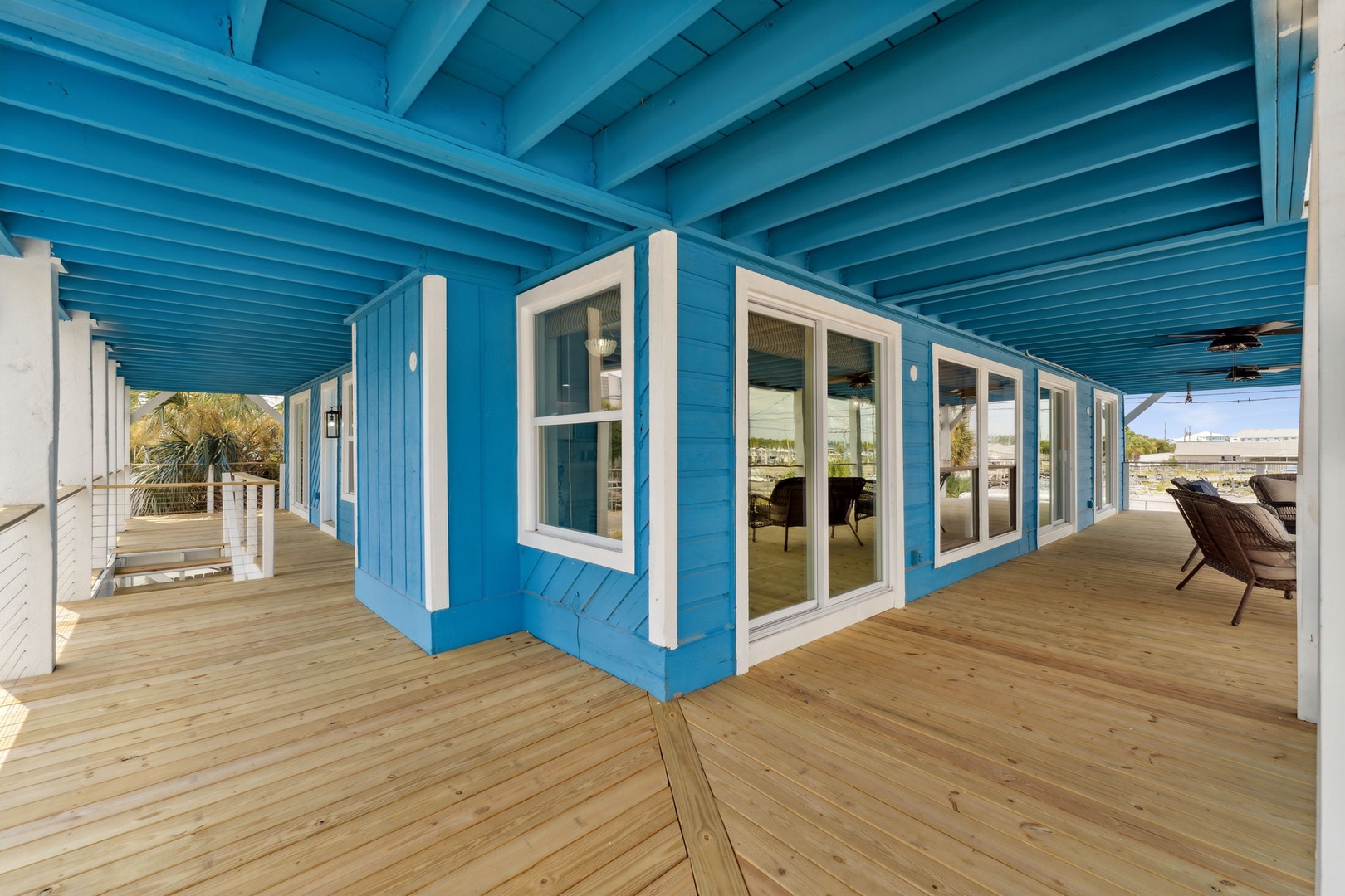 2nd floor balcony