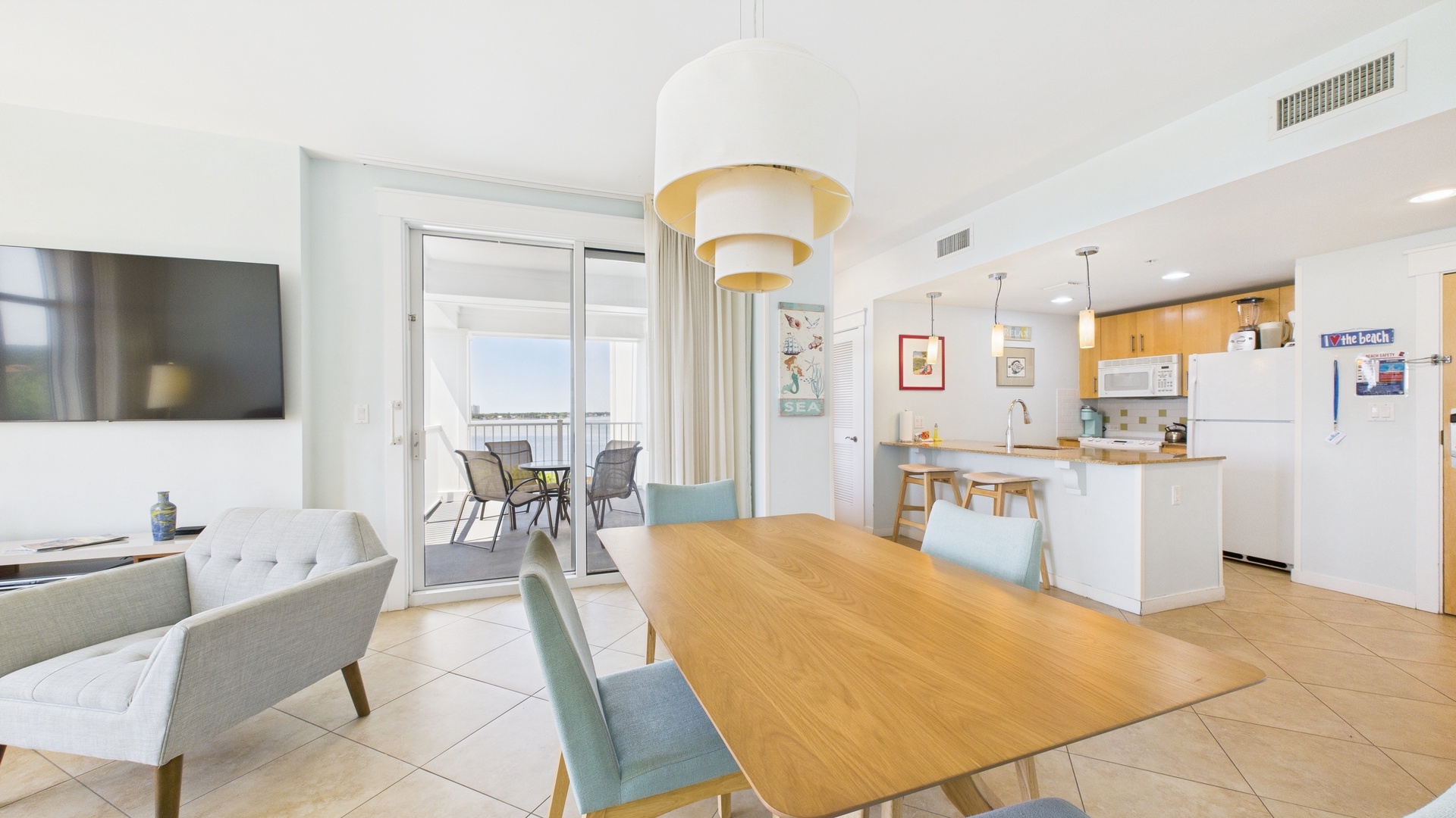 Dining table and balcony access