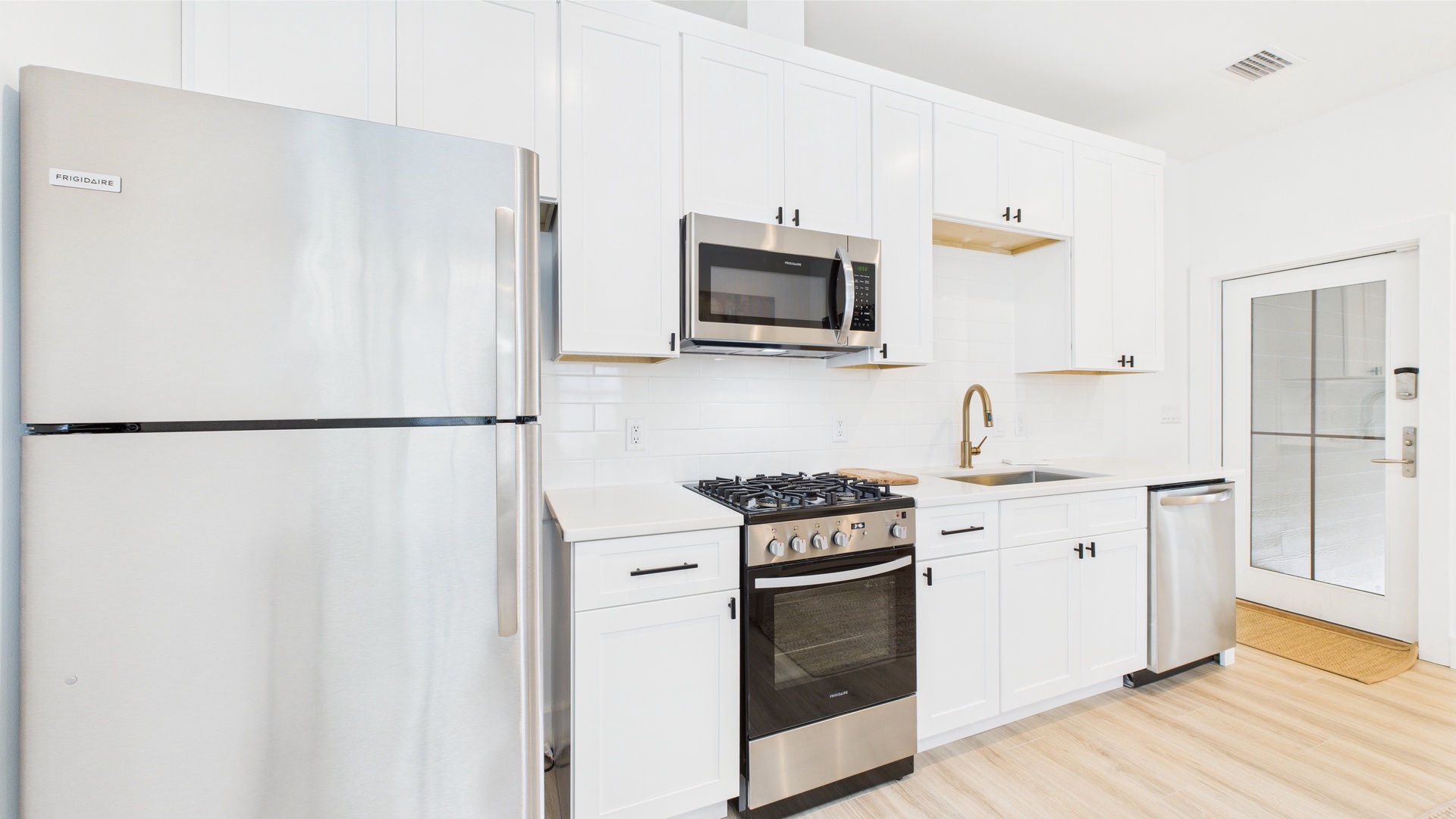 Full kitchen with all the cooking essentials